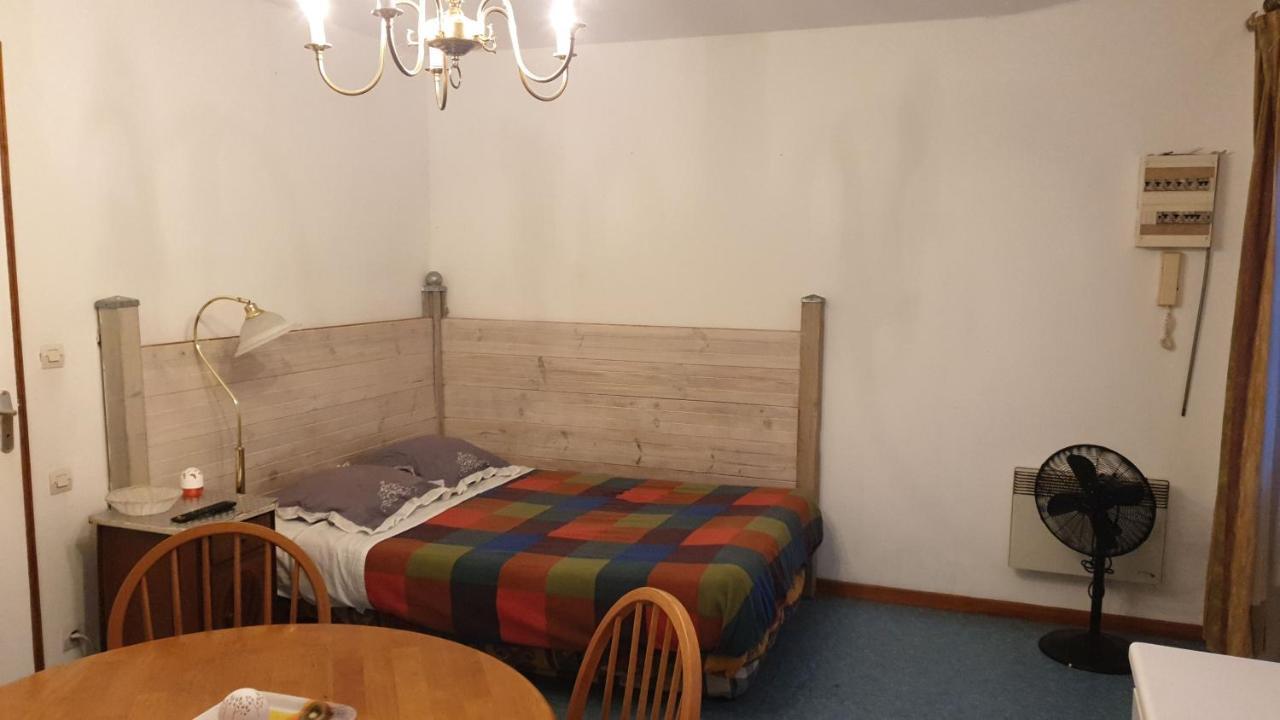 Au Relais Des Thermes Saint-Amand-les-Eaux Εξωτερικό φωτογραφία